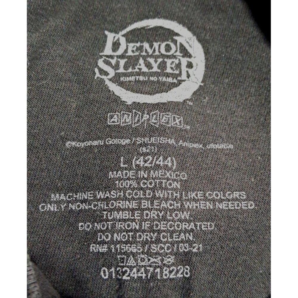 Demon Slayer T-Shirt Featuring Iconic Characters L 42/44 100% Cotton Black - Picture 3 of 5